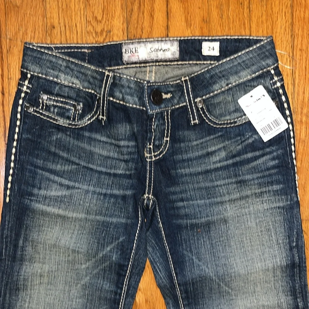 NWT BKE Sabrina Embellished Sequins Blue Denim Capri Jeans Size 24